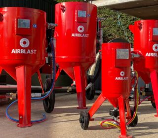 Airblast redline blast pot, in various sizes, 18ltr, 50ltr, 100ltr, 200 ltr.
